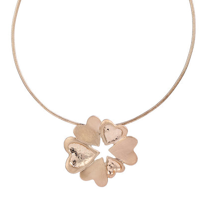 Gold Clover Pendant Necklace – Elegant Lucky Charm Jewelry for Women