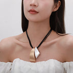 Bohemian Metallic Elegance Choker – Adjustable Statement Necklace with 45cm Rope Chain