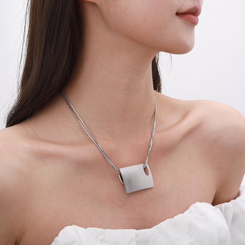 Trendy Silver Long Necklace for Women Square Pendant Jewelry Necklaces Fashion