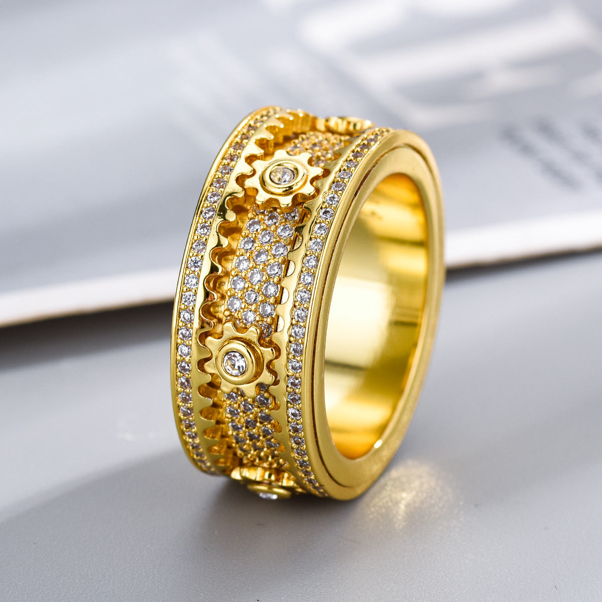 Spinning Gear Diamond Ring in Solid 18k Gold - CIVIBUY