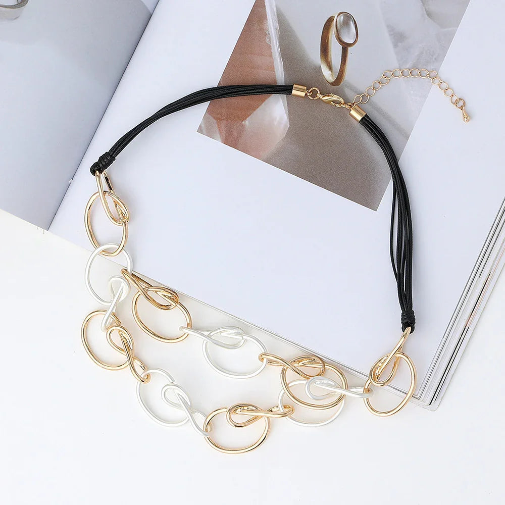 Vintage Daisy Fuentes Gold Silver & Black Tone Oval Hoops Chain 18" Necklace - CIVIBUY