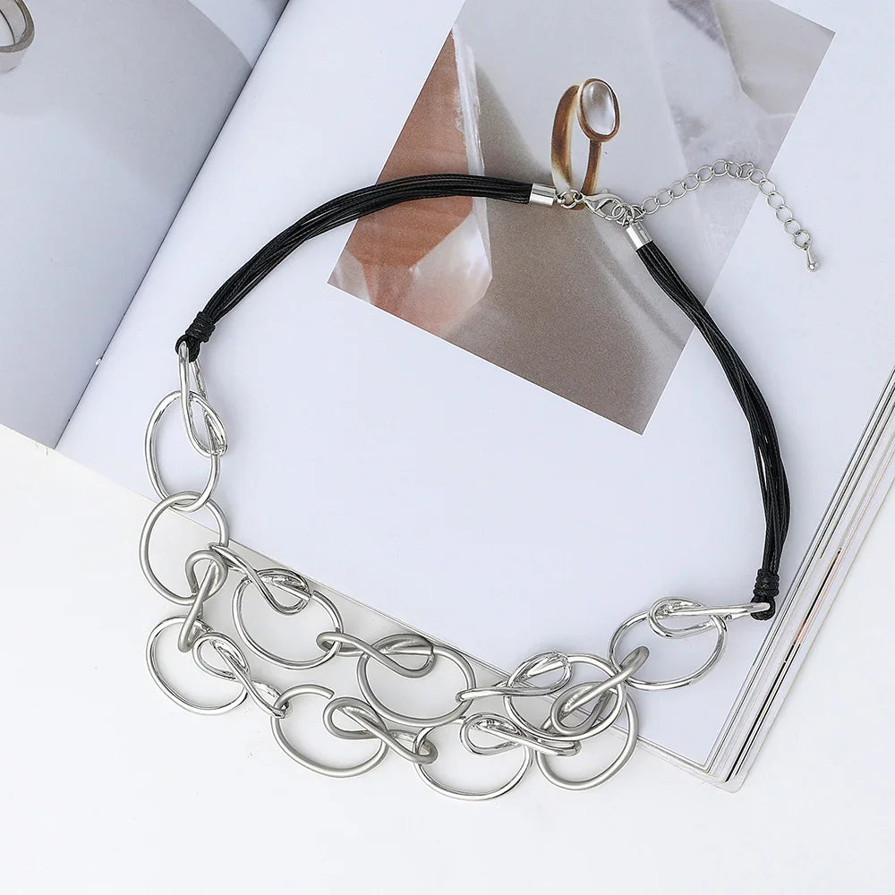 Vintage Daisy Fuentes Gold Silver & Black Tone Oval Hoops Chain 18" Necklace - CIVIBUY