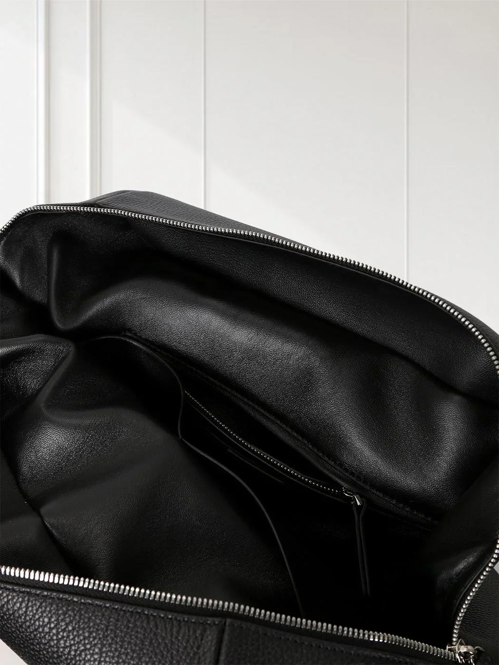 Minimalist Black Leather Tote Bag – Large Capacity Shoulder Purse for Women