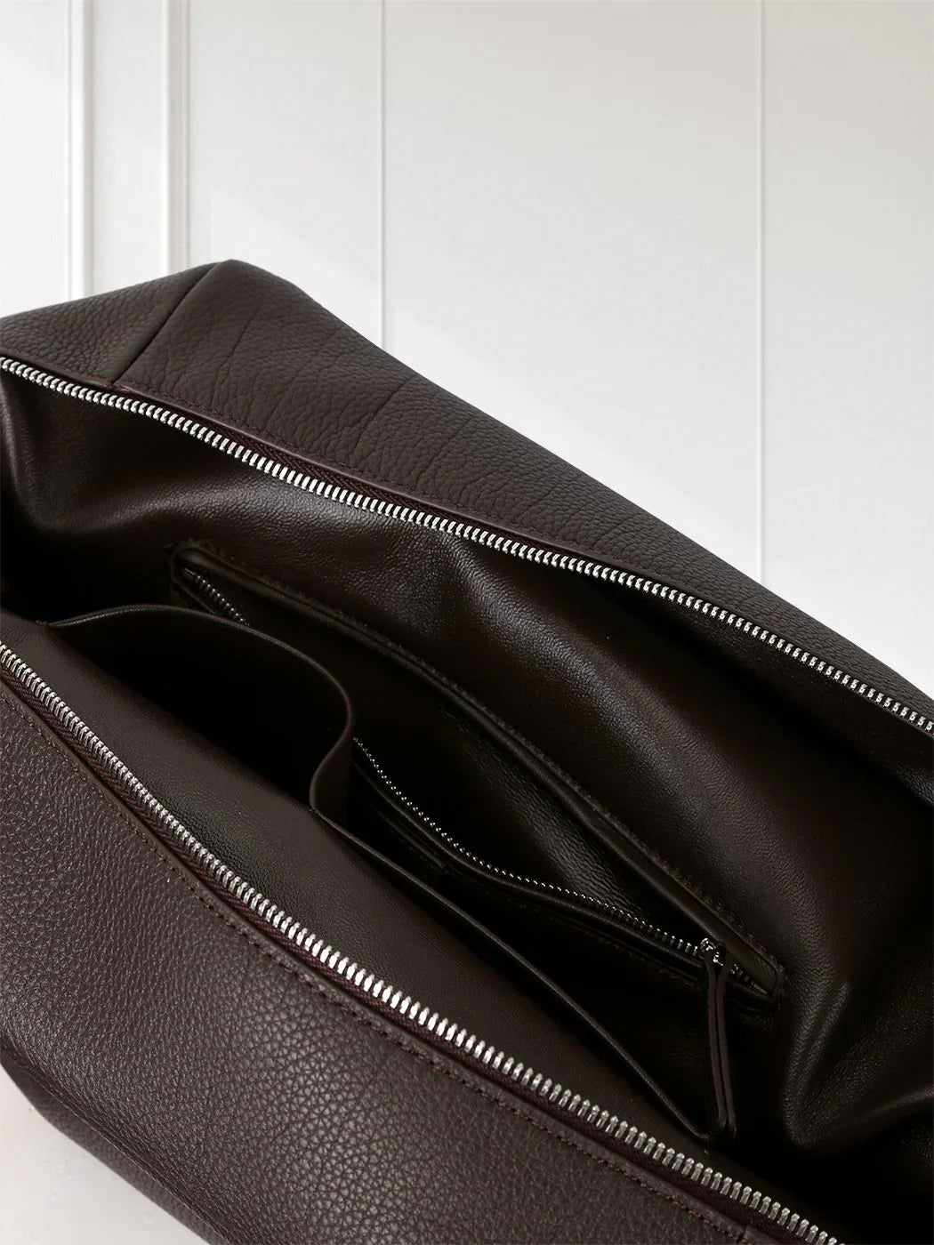 Minimalist Black Leather Tote Bag – Large Capacity Shoulder Purse for Women