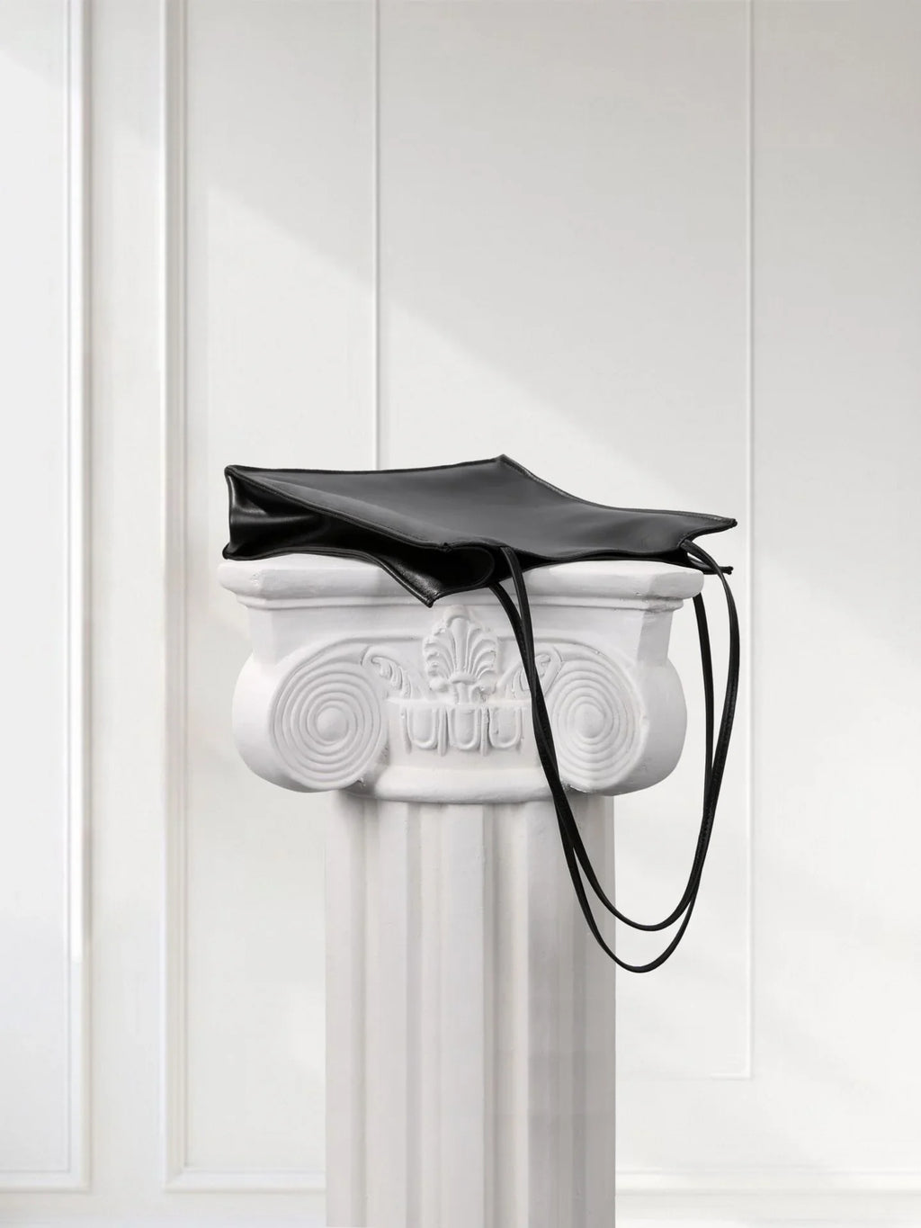 Minimalist Black Lamb Leather Tote Bag – Handmade in Italy, Unlined Vertical Shoulder Purse