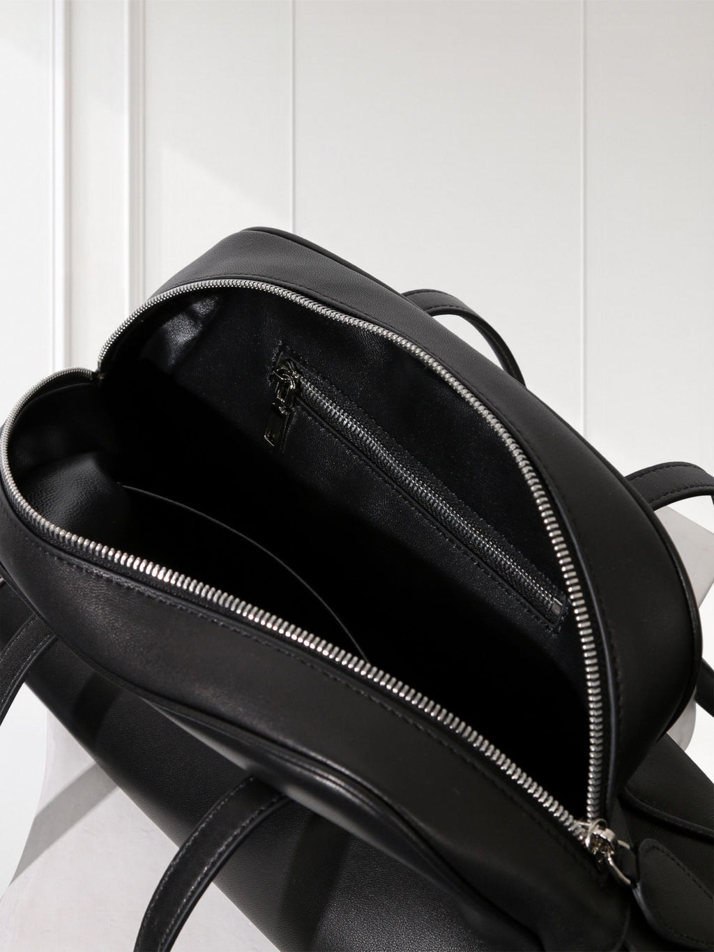 Premium Elegant Bowling-Style Leather Bag