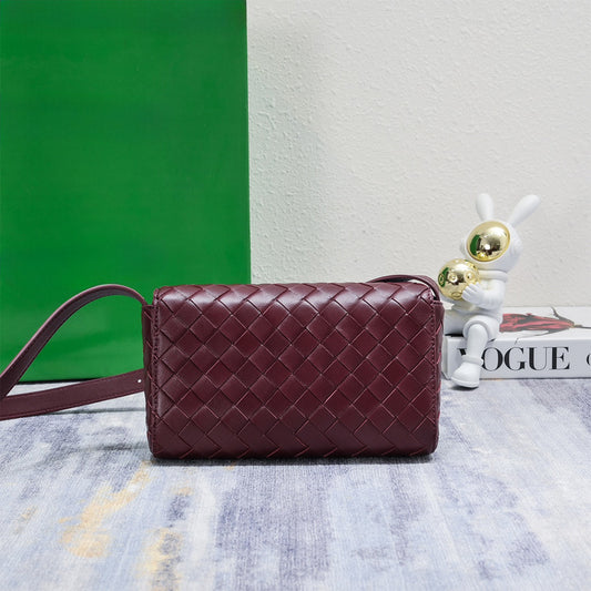 Woven leather handle clutch with metallic knot closure party handbag ,Burgundy