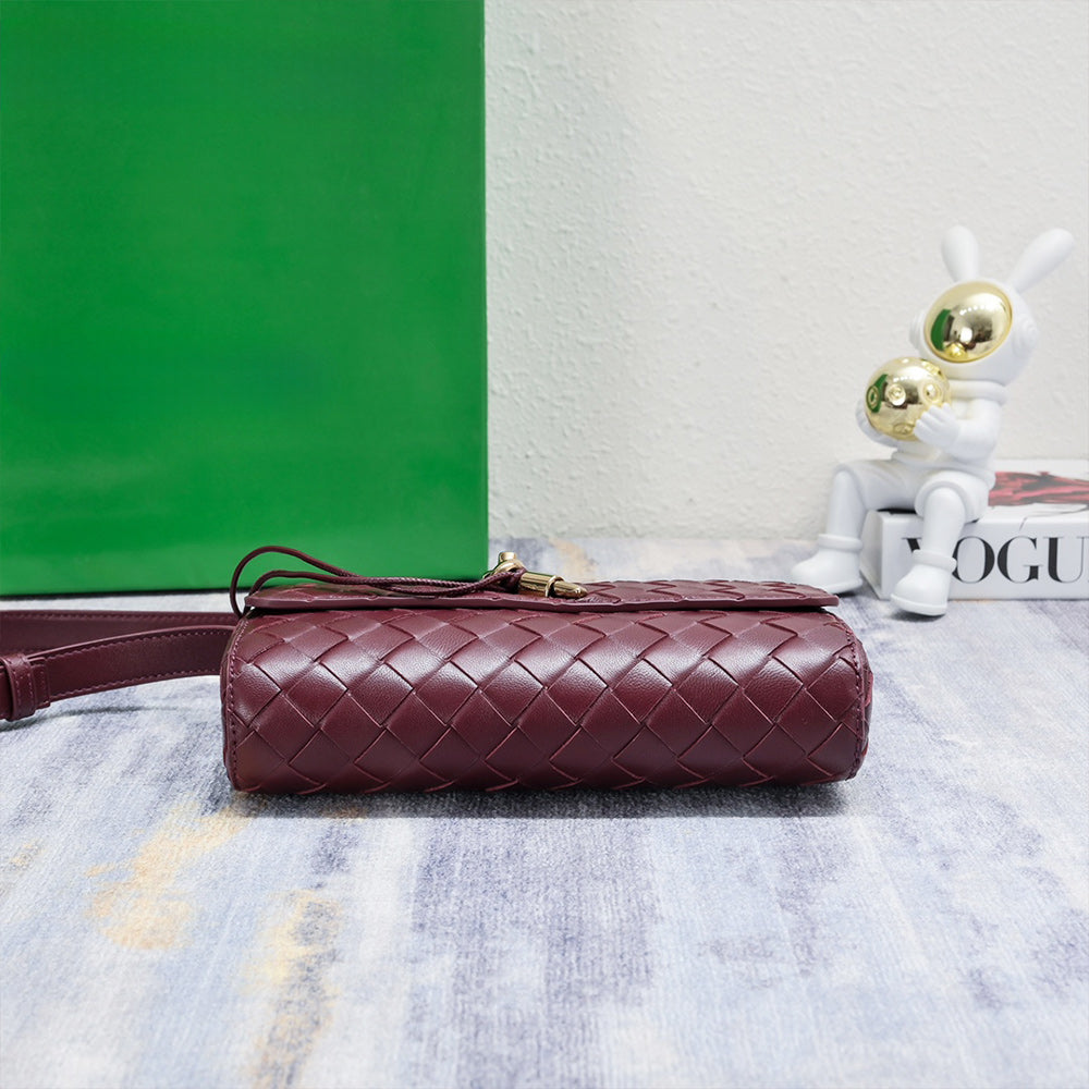 Woven leather handle clutch with metallic knot closure party handbag ,Burgundy