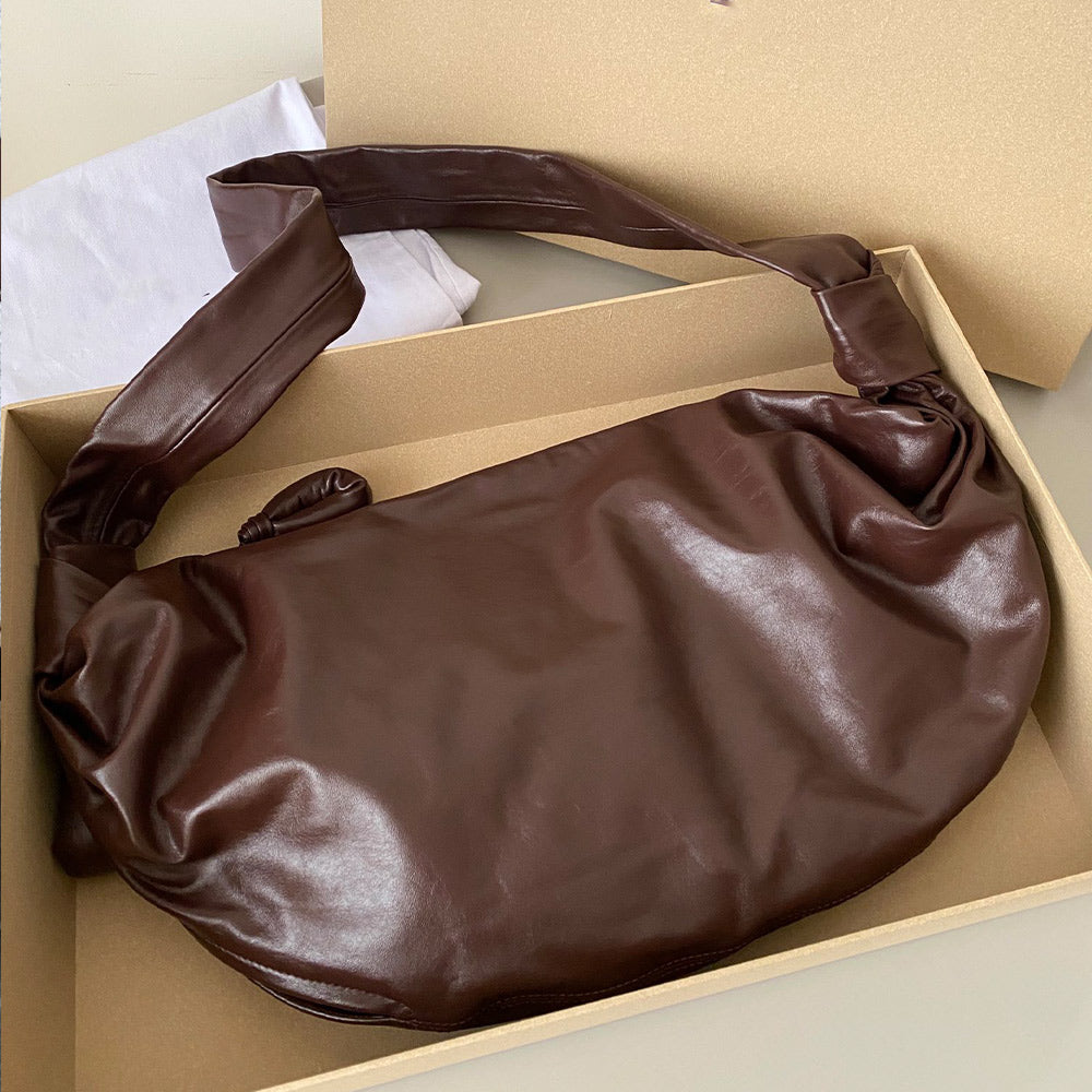 Classy Croissant leather shoulder bag,Medium