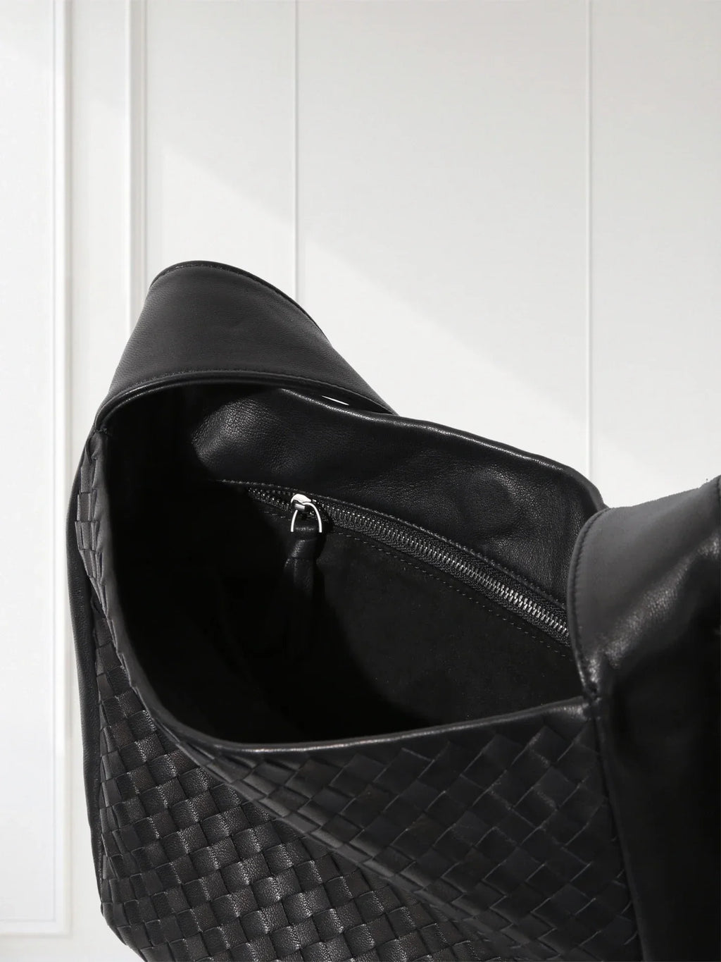 Woven Lambskin Crossbody Bag – Elegant Edge Bound Design