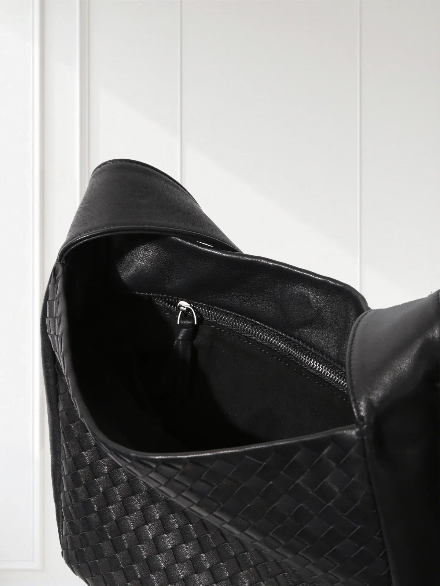 Woven Lambskin Crossbody Bag – Elegant Edge Bound Design