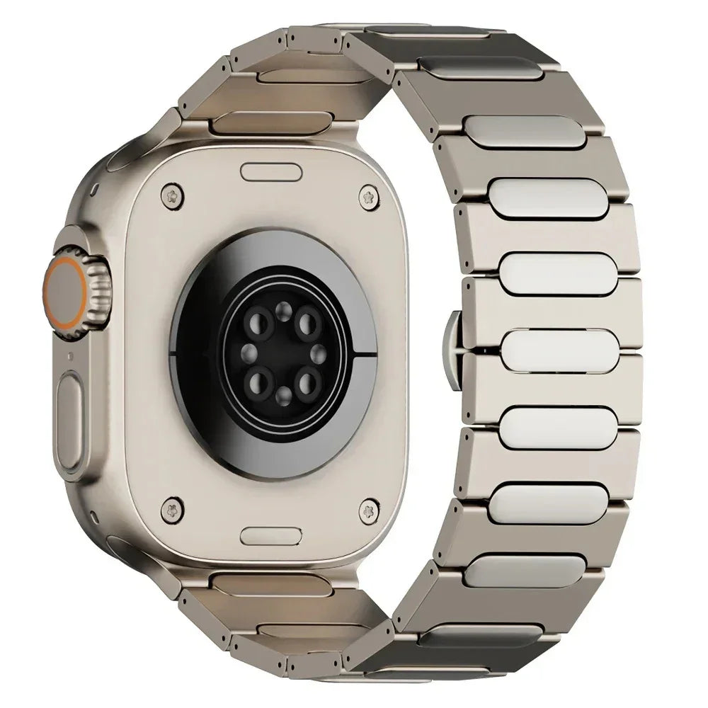 Apple Watch Ultra 2バンド49mmチタンメタルストラップ（隠しバックル付き）Apple Watch Ultra/Series 9/8 45mmバンドに対応