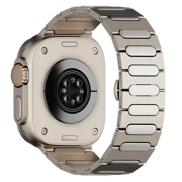 Apple Watch Ultra 2バンド49mmチタンメタルストラップ（隠しバックル付き）Apple Watch Ultra/Series 9/8 45mmバンドに対応