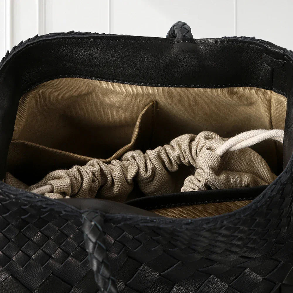 Black textured leather structured tote handbag – luxury fashion accessory