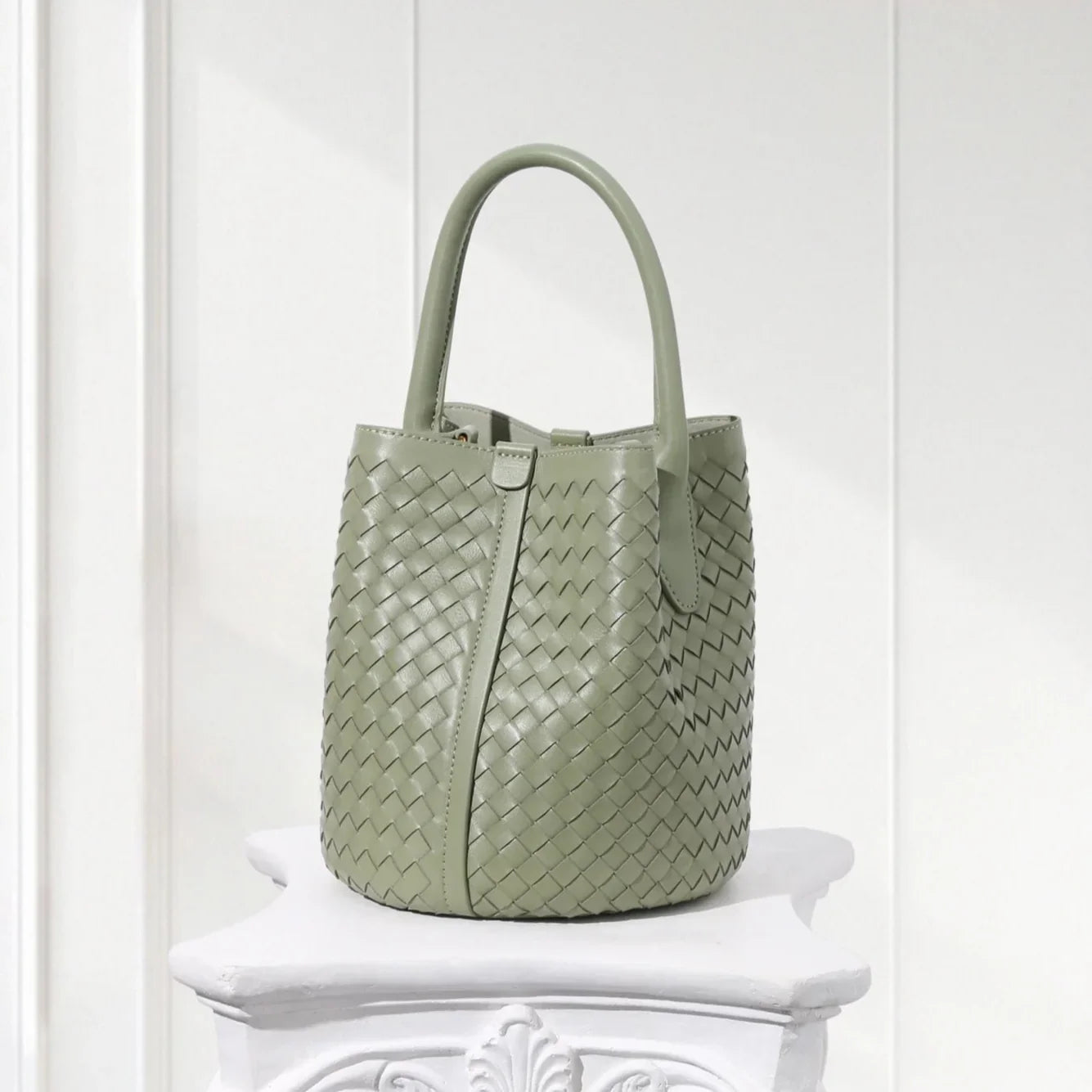 Handcrafted Beige Woven Leather Handbag – Luxury Bucket Tote with Suede Inner Bag, Green