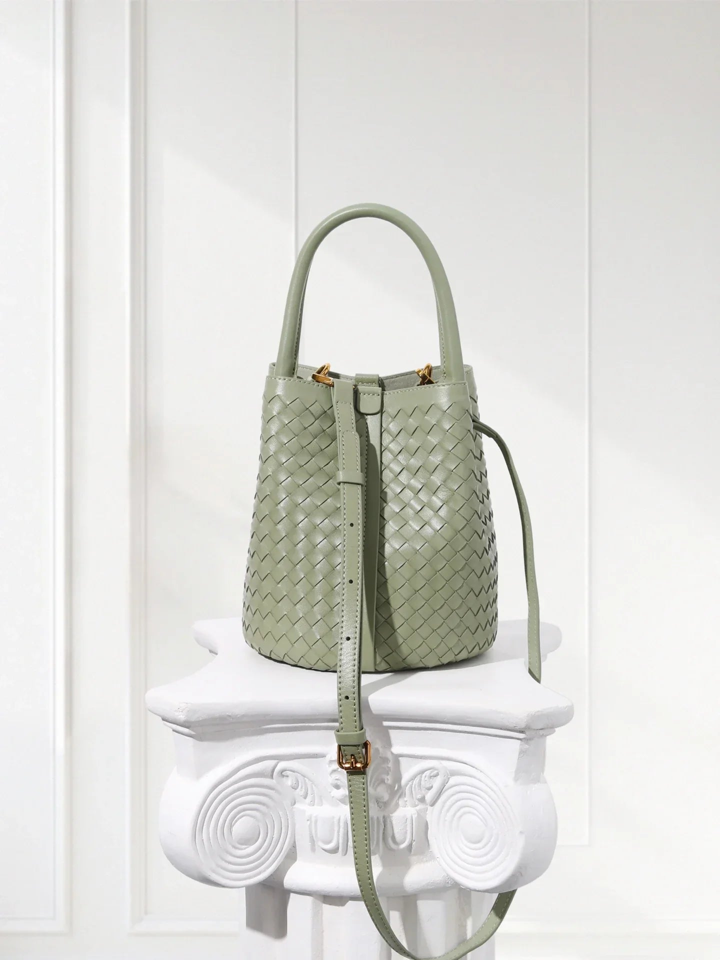 Handcrafted Beige Woven Leather Handbag – Luxury Bucket Tote with Suede Inner Bag, Green