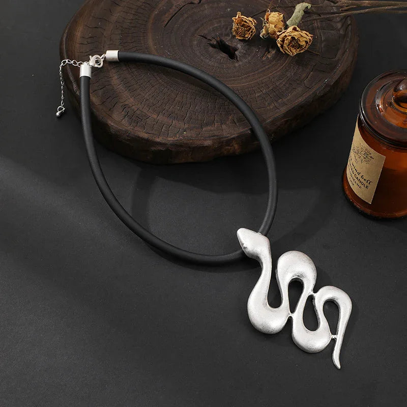 Messika-Inspired Choker Necklace – Minimalist Black Cord Statement Jewelry | Wholesale Jewelry