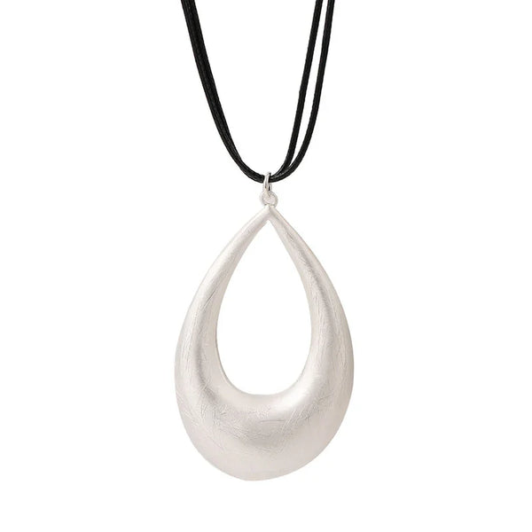 DEIDRE NECKLACE SILVER – Minimalist Modern Jewelry