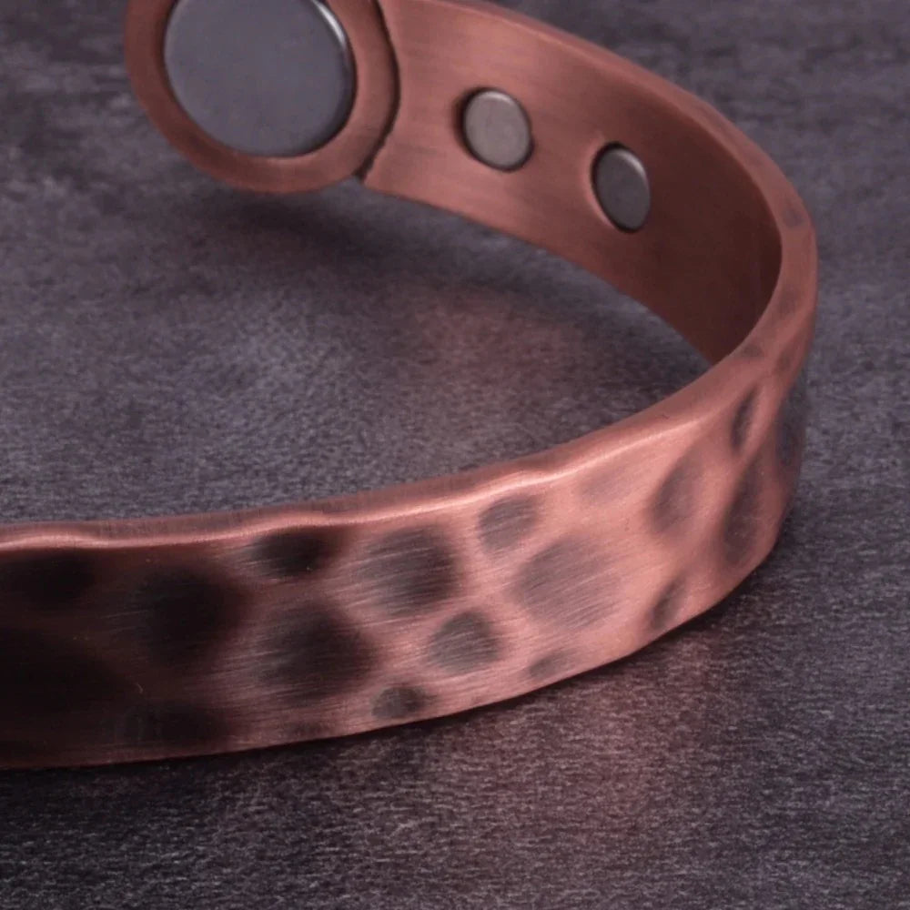 Beautiful Magnetic Copper Bracelet – A Loving Gift for Mom’s Wellness