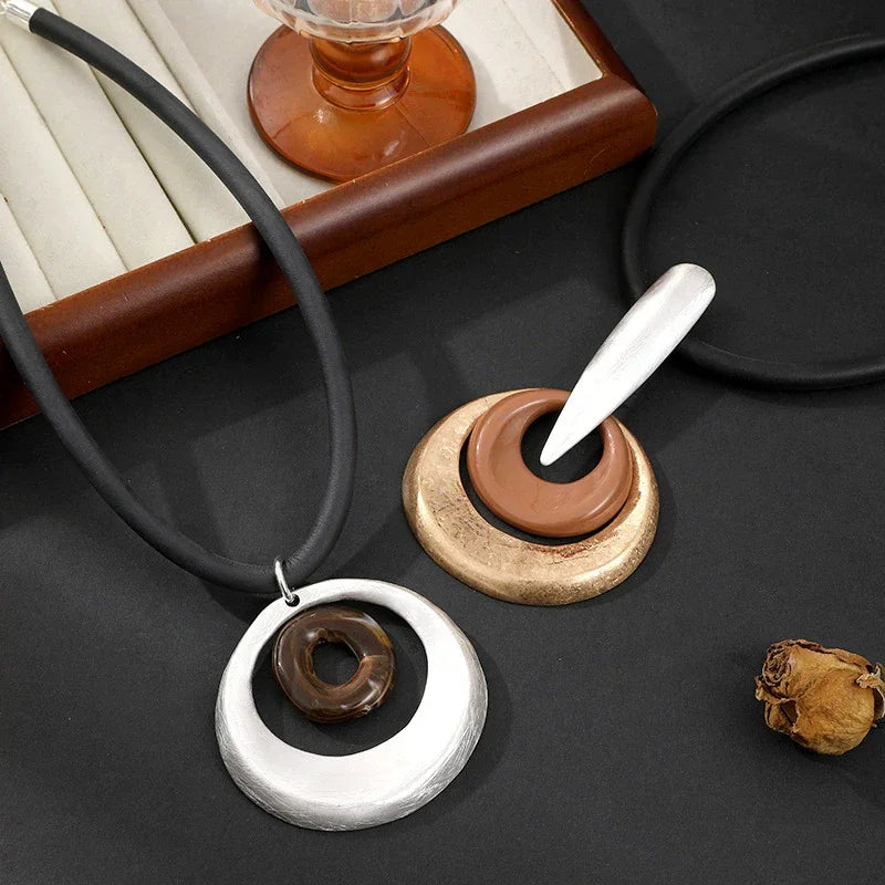 Wholesale double circle leather pendant necklaces – women’s statement jewelry & girlfriend gifts near CA, US. Available now at civibuy.com.