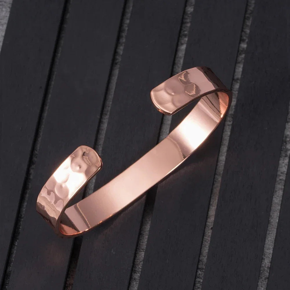Give Mom the Gift of Healing – Elegant Magnetic Copper Bracelet