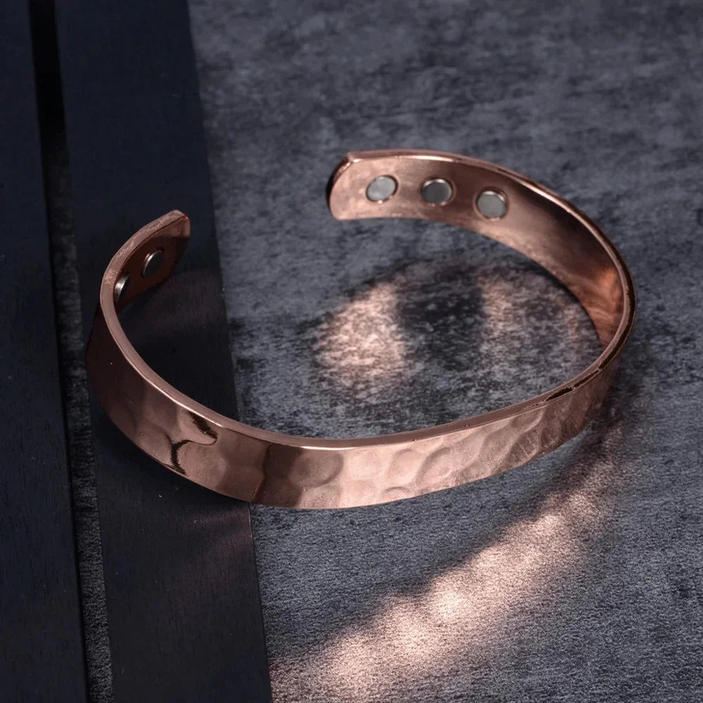 Give Mom the Gift of Healing – Elegant Magnetic Copper Bracelet