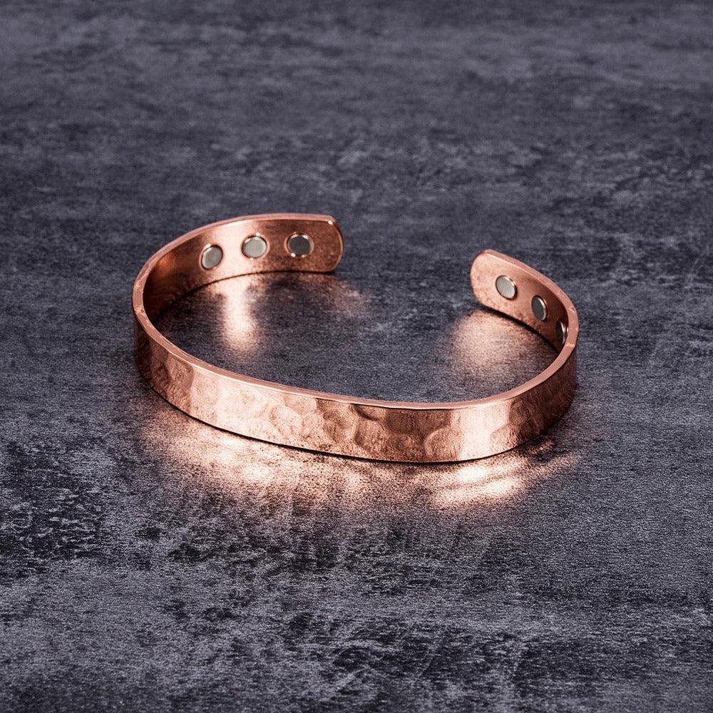 Give Mom the Gift of Healing – Elegant Magnetic Copper Bracelet