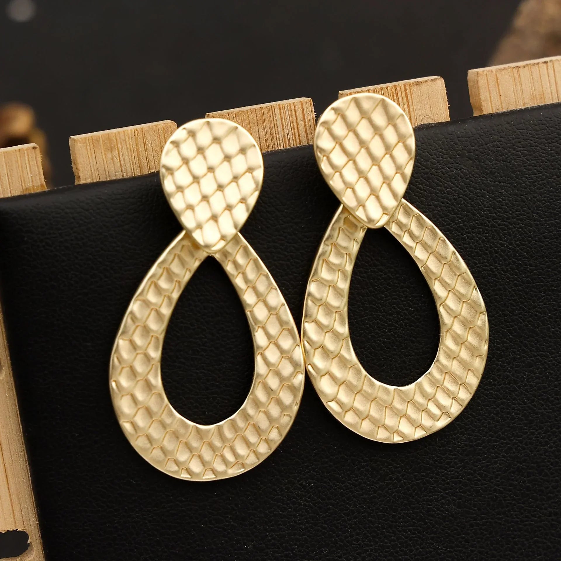 Matte Gold Silver Geometric Harmmered Clip On Earrings for Women Long Tear Drop Clip【buy 1 get 1】 - CIVIBUY