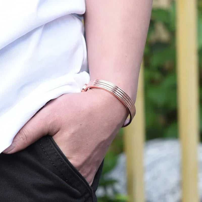 Premium Magnetic Copper Bracelet – Elegant Gift for Moms Who Care