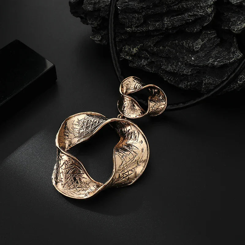 Stylish Gold Pendant Necklace Textured Metal Design Fashion Jewelry for Women