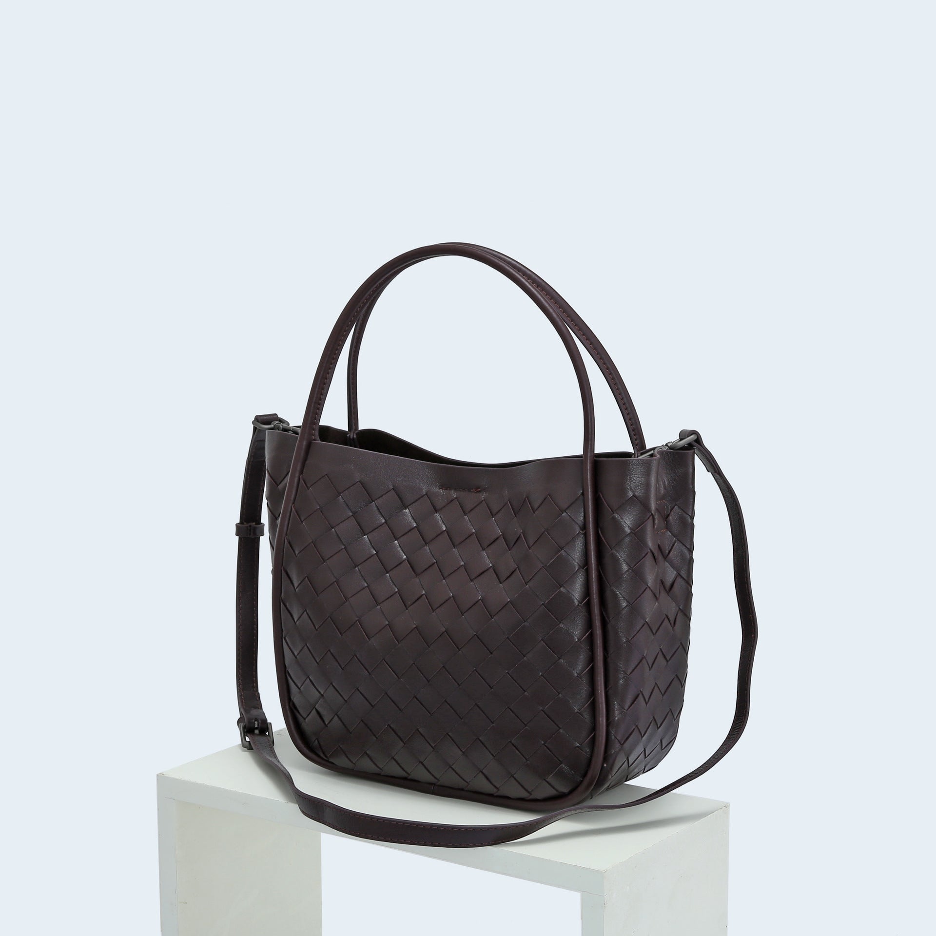 Elegant Woven Genuine Leather Basket Bag