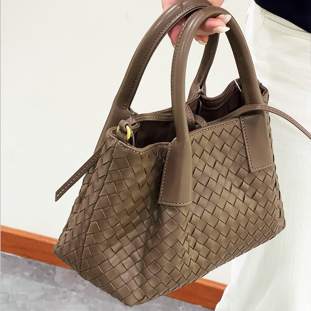 Tote Bag In Intrecciato Silky Calf Leather With Adjustable Detachable Strap