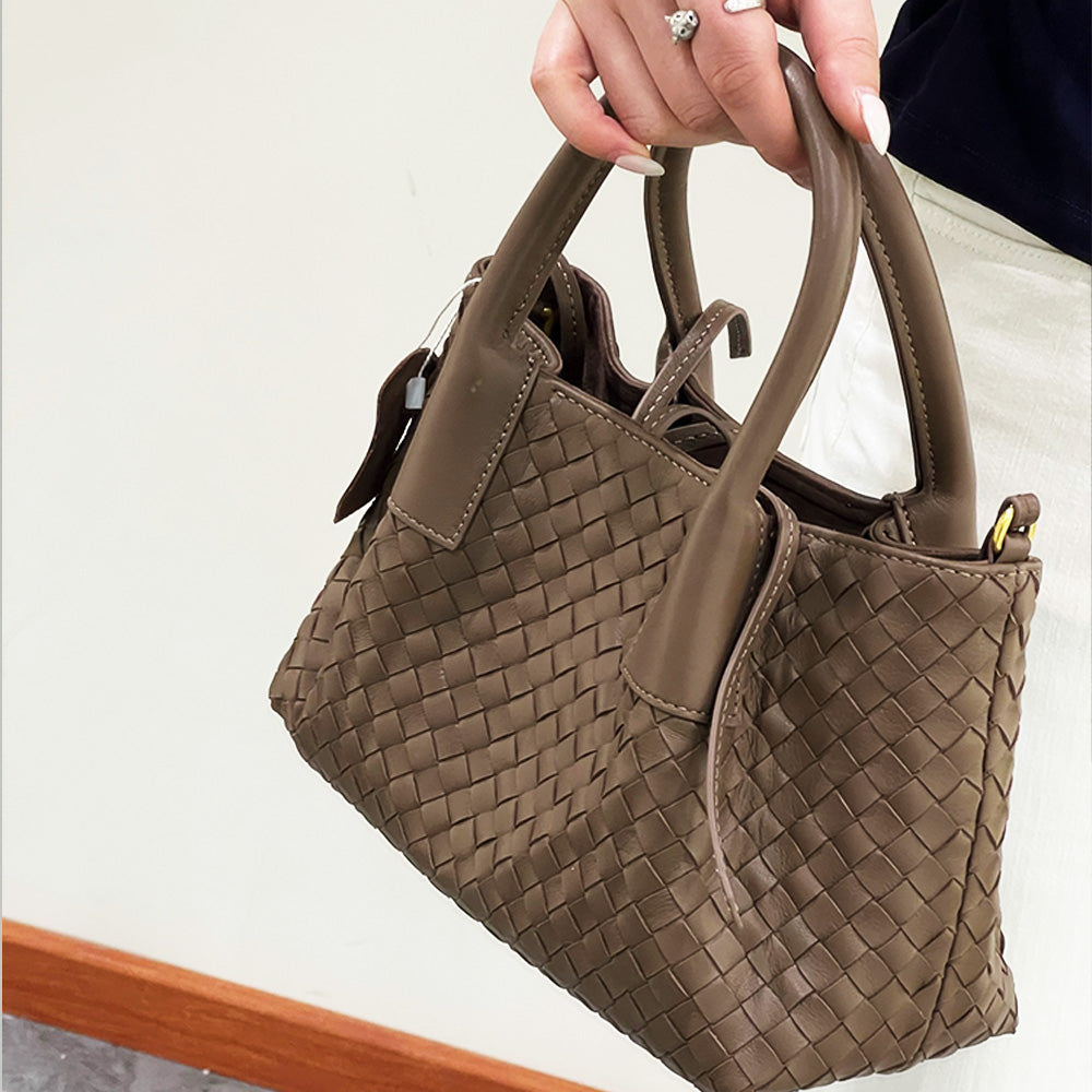 Tote Bag In Intrecciato Silky Calf Leather With Adjustable Detachable Strap