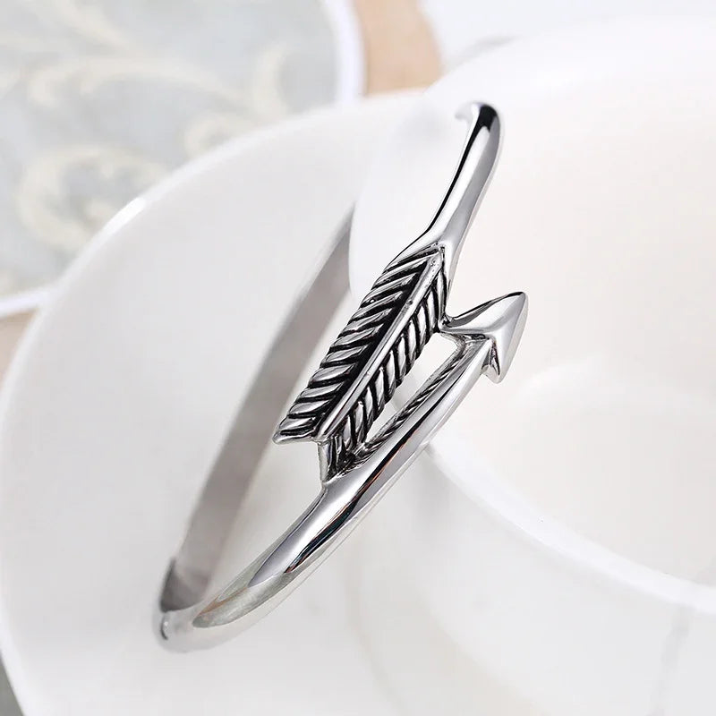 Simple geometric arrow titanium steel women Bracelet - CIVIBUY