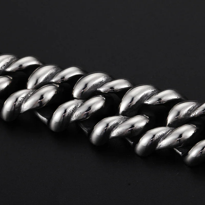 Men’s stainless steel Cuban link chain bracelet – heavy-duty silver tone biker jewelry, durable masculine fashion accessory gift